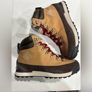 The North Face Men’s Size 11 Back-To-Berkeley IV Leather Waterproof Boots NWT